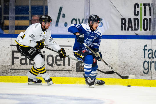 AIKs Filip Windlert och Karlskogas Gustaf Thorell