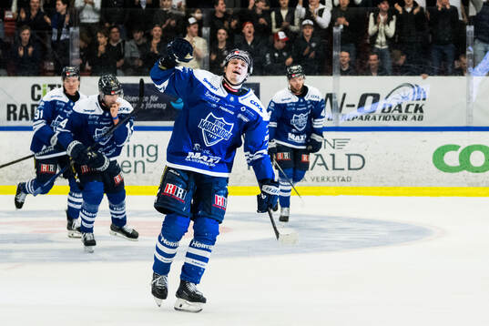 Karlskogas Eskild Bakke Olsen jublar