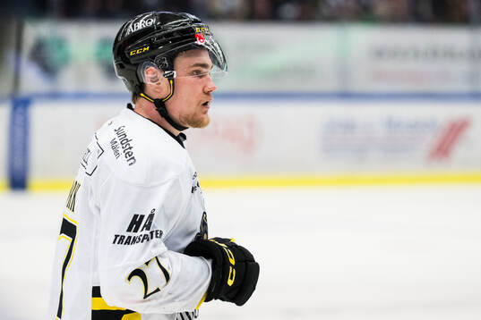 AIKs Christoffer Björk jublar