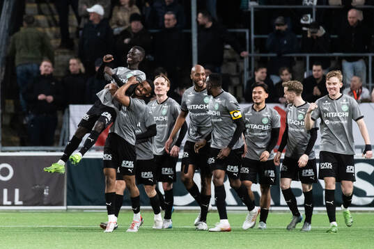 Västerås Mamadou Diagne jublar med Liiban Abadid