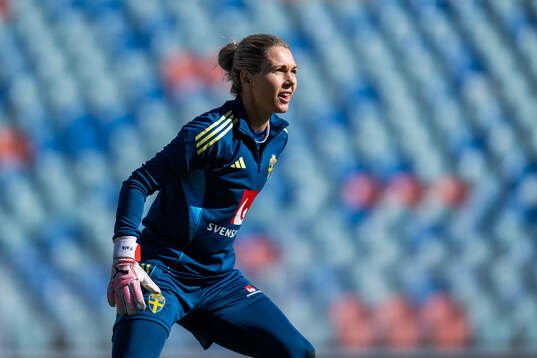 Goalkeeper Jennifer Falk