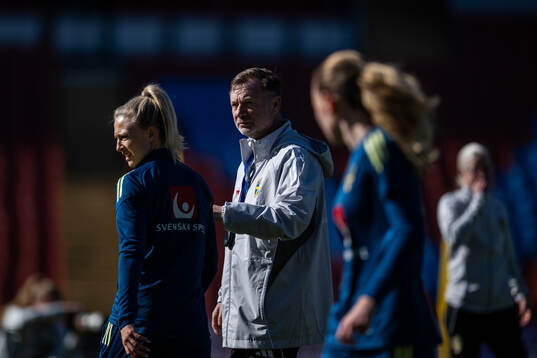 Rebecka Blomqvist and head coach Peter Gerhardsson