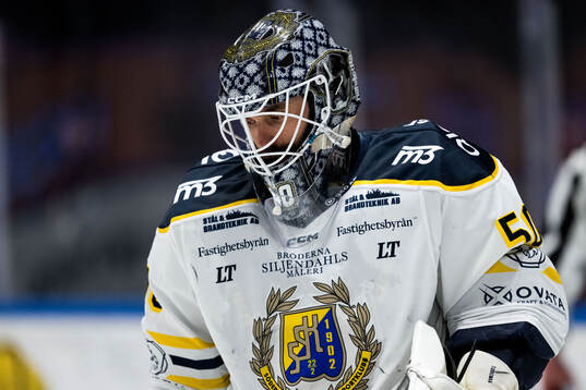 Södertäljes målvakt Frans Tuohimaa deppar