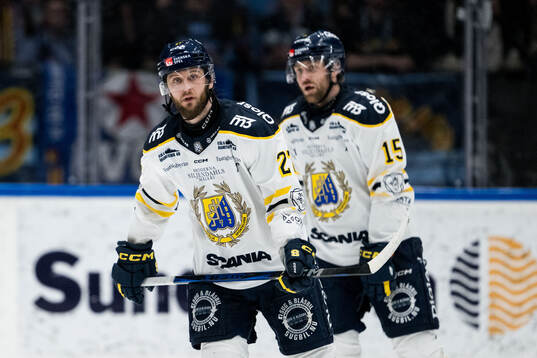 Södertäljes Daniel Norbe och Albin Carlson deppar