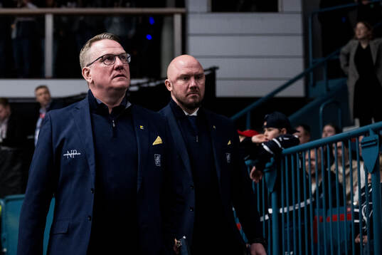 Södertäljes tränare Magnus Bogren och assisterande