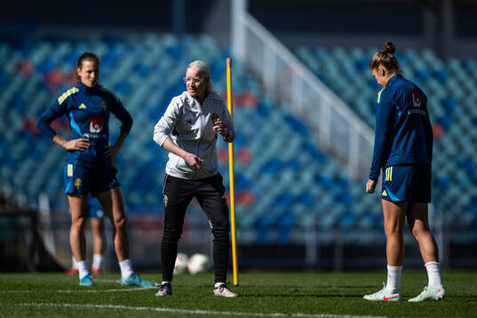 Assistant coach Victoria Sandell