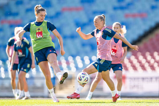 Fridolina Rolfö and Hanna Bennison