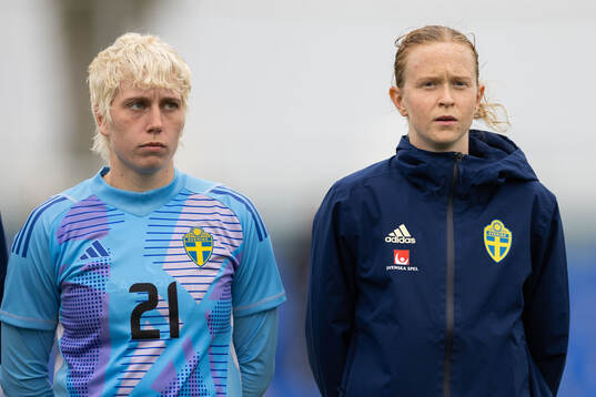 Goalkeeper Moa Edrud and Emma Östlund of Sweden