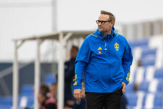Head coach Martin Qvarmans Möller of Sweden