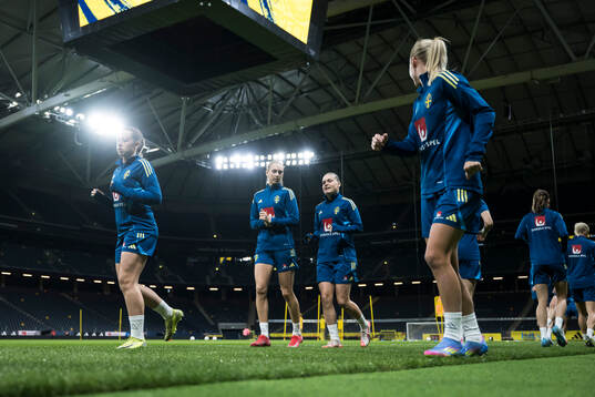 Ellen Wagerheim and Anna Wijk of the Swedish women's