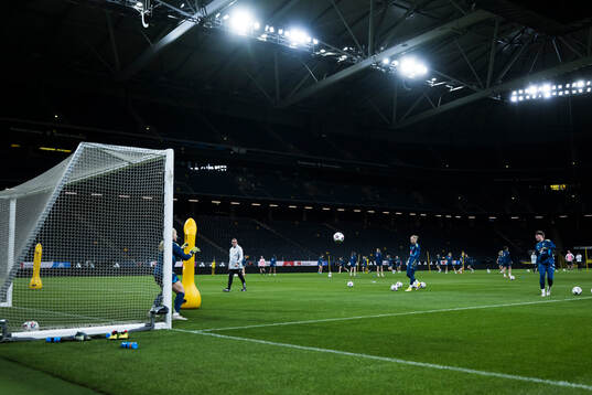 Goalkeepers Emma Holmgren, Jennifer Falk and Tove Enblom of