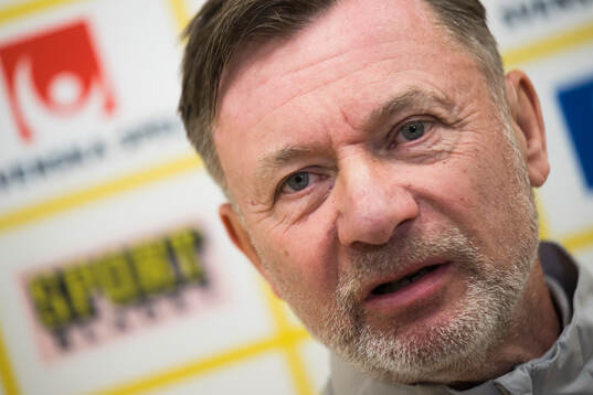 Head coach Peter Gerhardsson of the Swedish women's