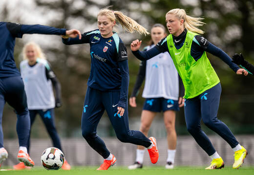 Mathilde Harviken and Sophie Román Haug of the Norwegian
