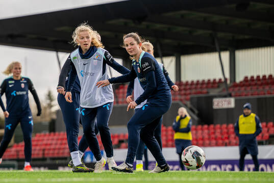 Justine Kielland and Tuva Hansen of the Norwegian women's