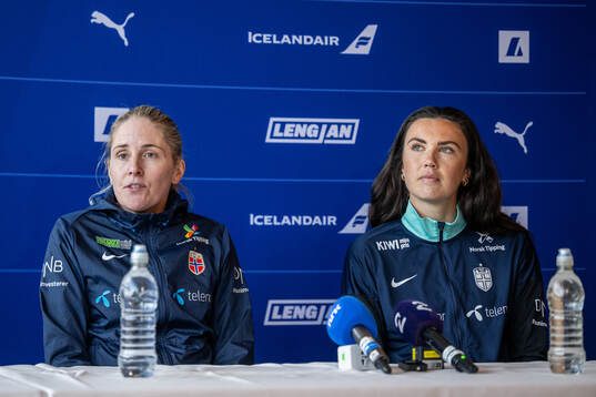 Head coach Gemma Grainger and Ingrid Syrstad Engen of the
