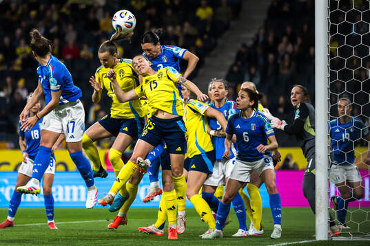 Nathalie Björn and Julia Zigiotti Olme of Sweden compete