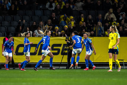 Julie Piga of Italy celebrating