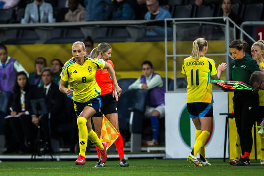 Ellen Wangerheim of Sweden enter the pitch