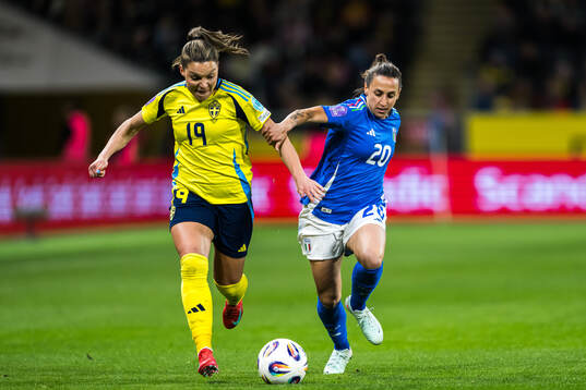 Johanna Rytting Kaneryd of Sweden and Elisabetta Oliviero