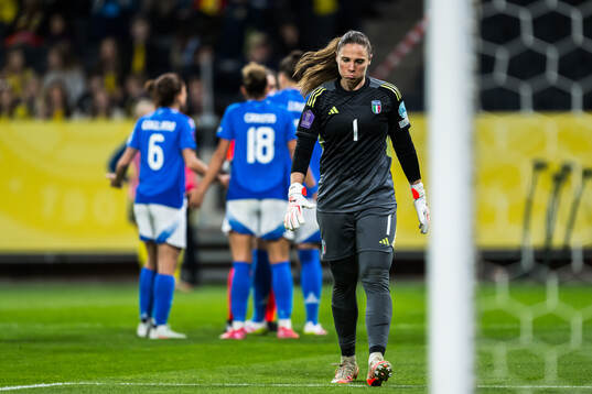goalkeeper Laura Giuliani of Italy looks dejected
