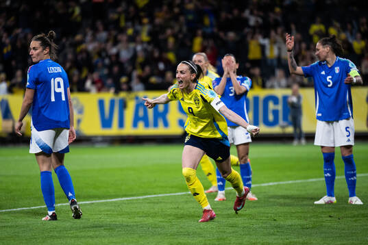Kosovare Asllani of Sweden celebrates
