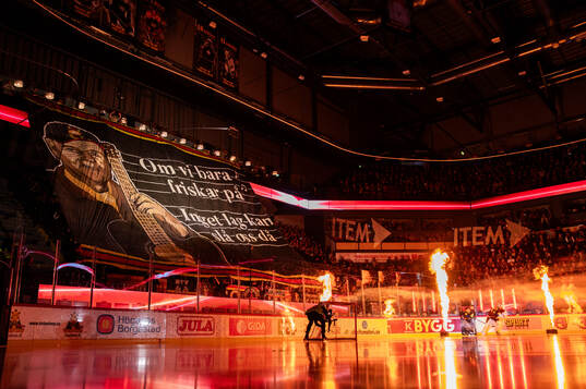 Brynäs målvakt Erik Källgren gör entré framför