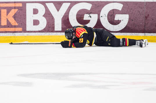 Brynäs Oskar Lindblom har ont