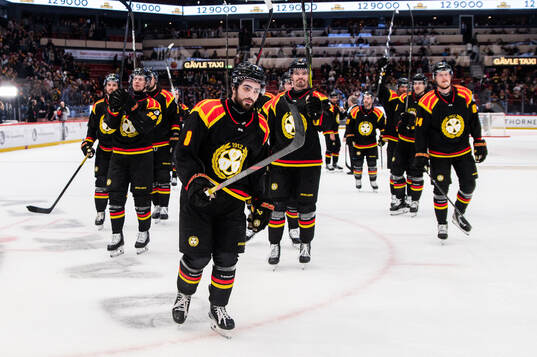Brynäs Bobby Trivigno jublar