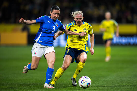 Lucia Di Guglielmo of Italy and Jonna Andersson of Sweden