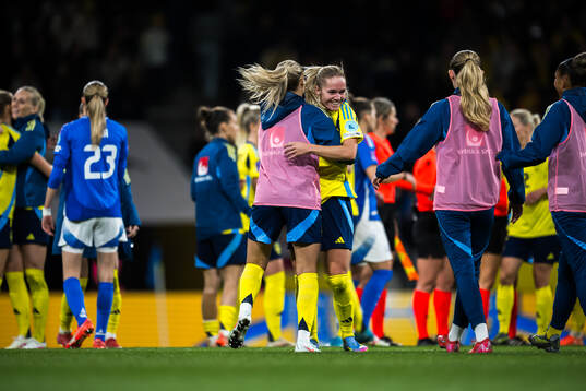 Hanna Lundkvist of Sweden celebrates