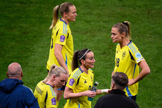 Stina Blackstenius, Kosovare Asllani, Fridolina Rolfö and