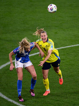 Michela Cambiaghi of Italy and Magdalena Eriksson of Sweden