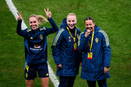 Hanna Lundkvist, Anna Sandberg and Cornelia Kapocs of Sweden