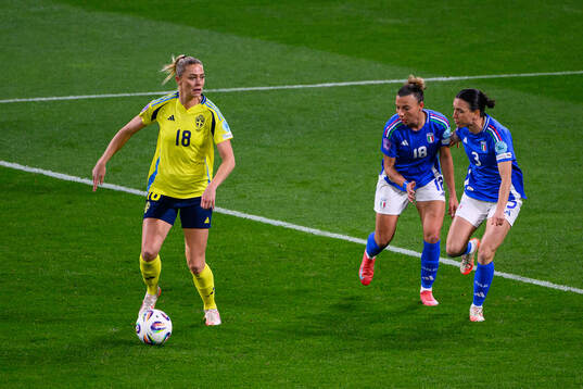 Fridolina Rolfö of Sweden against Arianna Caruso and Lucia