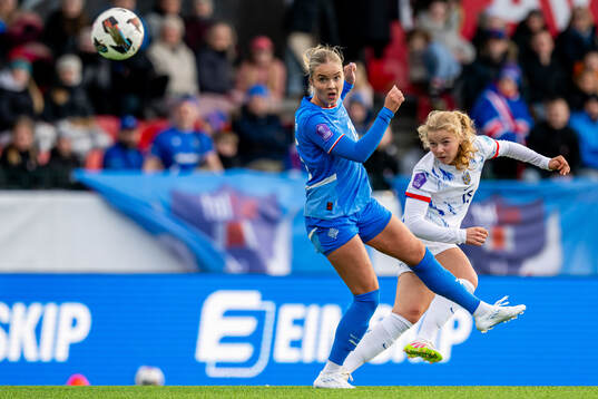 Andrea Hauksdottir of Iceland and Justine Kielland of Norway