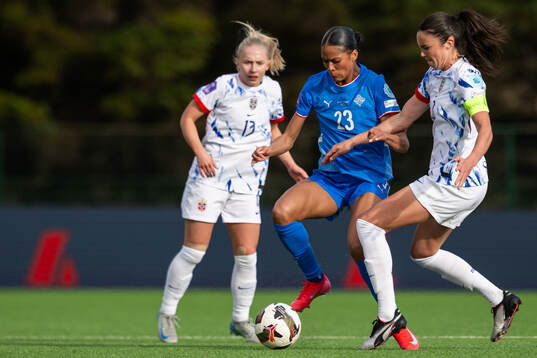Sveindis Jonsdottir of Iceland and Ingrid Syrstad Engen of