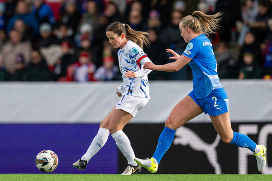 Tuva Hansen of Norway and Berglind Águstsdottir of Iceland