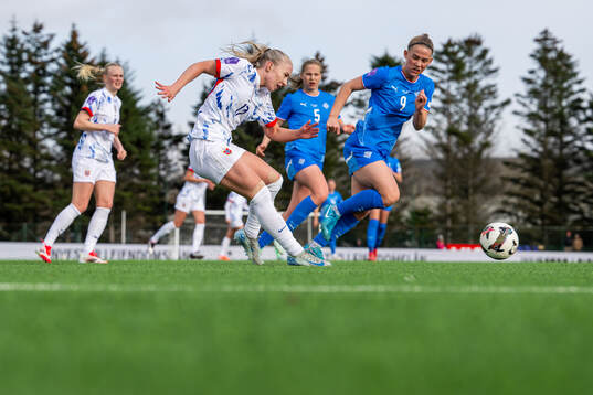 Thea Bjelde of Norway and Sædis Run Heidarsdottir of