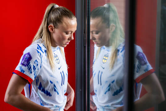 Bläddra bland fler bilder av Football, Women's Nations League, Iceland - Norway