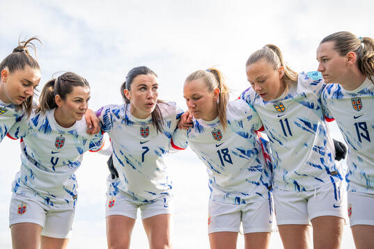 Tuva Hansen, Ingrid Syrstad Engen, Frida Maanum, Synne