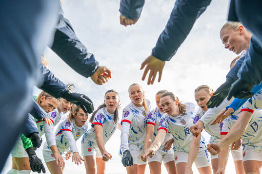 Goalkeeper Cecilie Fiskerstrand, Tuva Hansen, Ingrid
