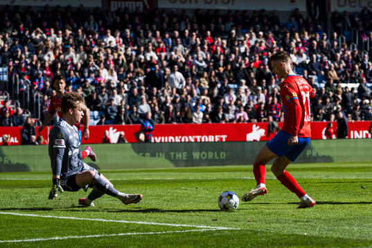 Sandvikens IFs målvakt Hannes Sveijer och Helsingborgs
