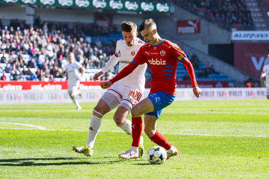 Sandvikens IFs Gustav Thörn och Helsingborgs Adrian