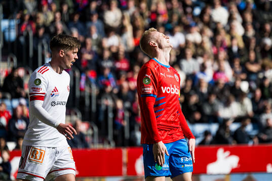 Helsingborgs Oscar Aga deppar