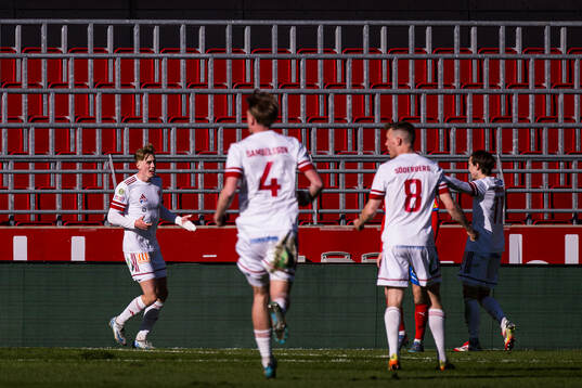 Sandvikens IFs William Thellsson jublar