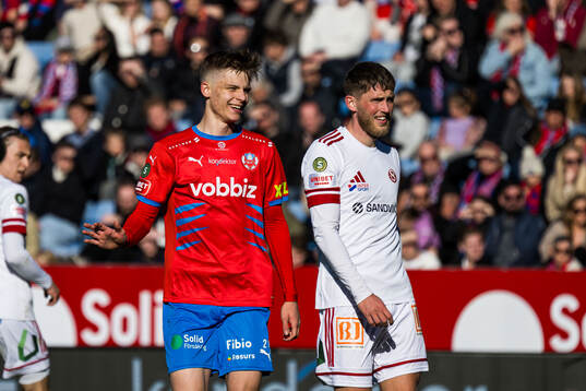 Helsingborgs Adrian Svanbäck och Sandvikens IFs Emil
