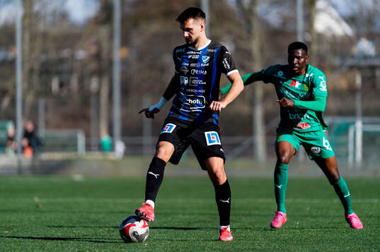 IFK Skövdes Edin Salihovic och BK Olympics Francis