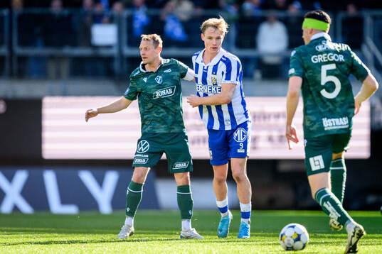Halmstads Joel Allansson och IFK Göteborgs Max Fenger