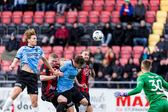 Landskronas Melker Jonsson och Östersunds Ali Suljic