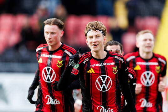 Östersunds Albin Sporrong jublar eder 1-0